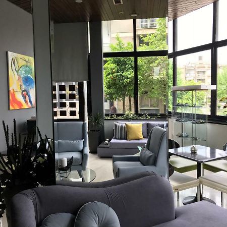 Hotel Levadia Levadeia Bagian luar foto