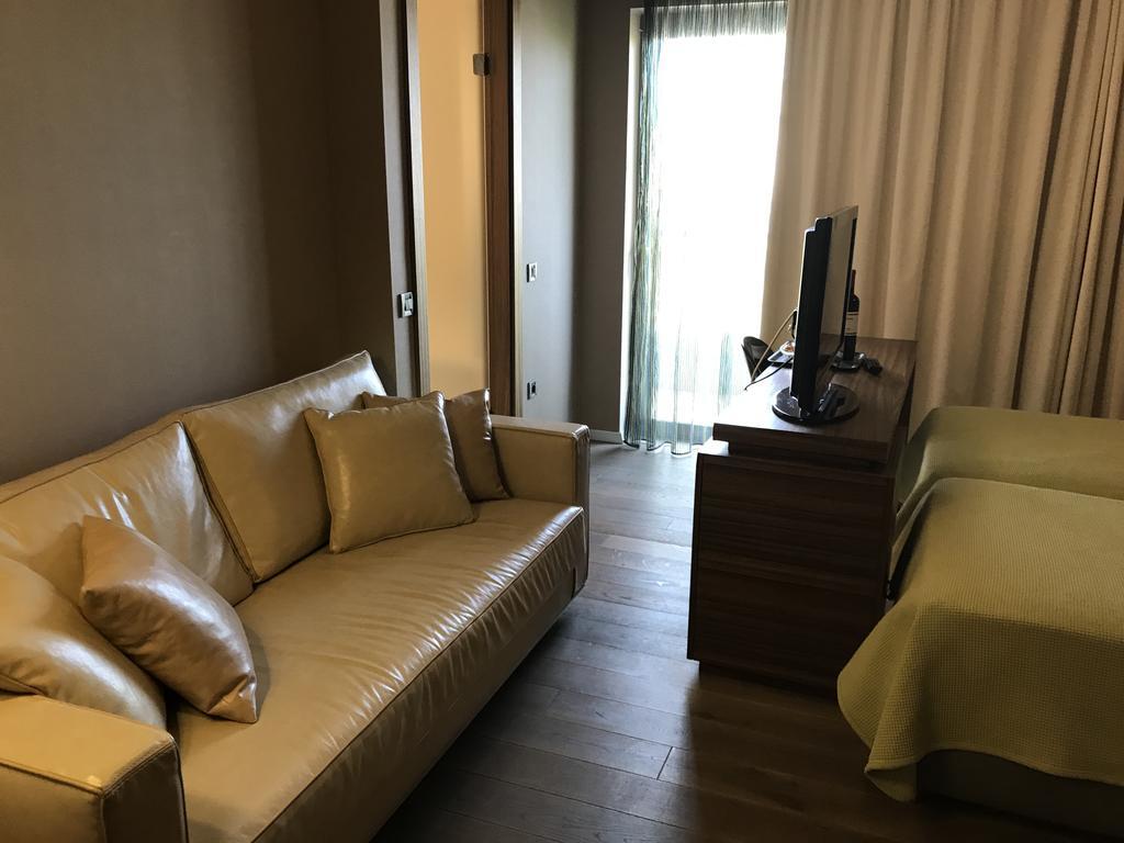 Hotel Levadia Levadeia Bagian luar foto