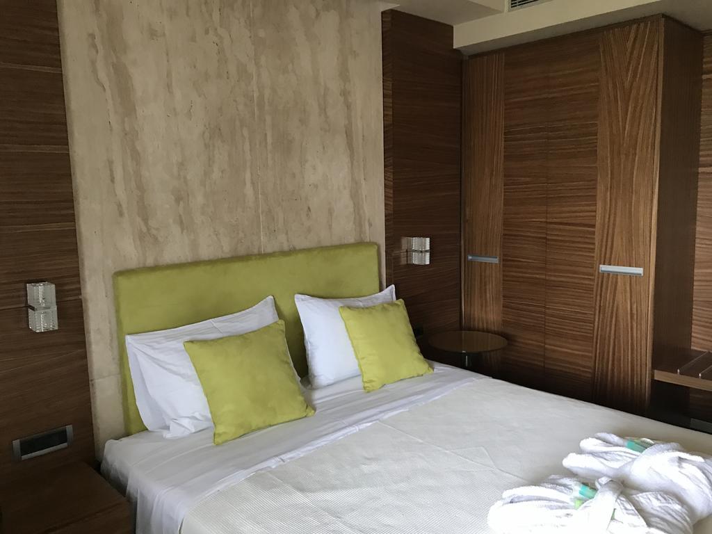 Hotel Levadia Levadeia Bagian luar foto